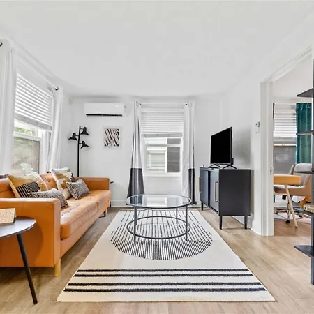 18Th Street E Villa